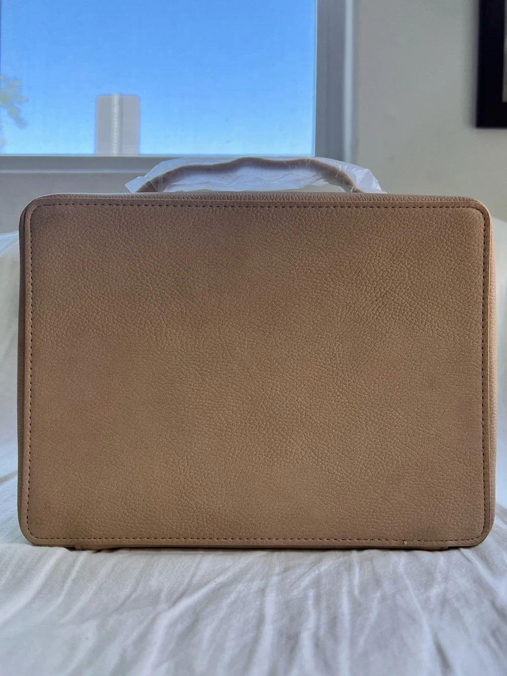 NWT BÉIS The Cosmetic Bag Beige Travel Makeup Organizer Toiletry Case